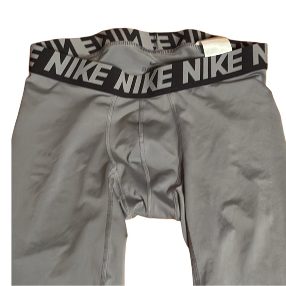 Nike Pro Adult Men's Size XL Solid Gray Low Rise Compression 3/4 Pants M - Picture 3 of 10